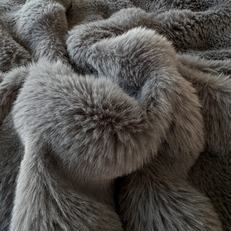 The LillyGreen LuxWave™ Pet Blanket - Ultra-Soft throw designed to elevate cozy moments