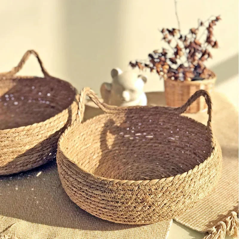 The LillyGreen Woven Retreat™ – Chic Natural Bed for Cozy Pets in Urban Spaces