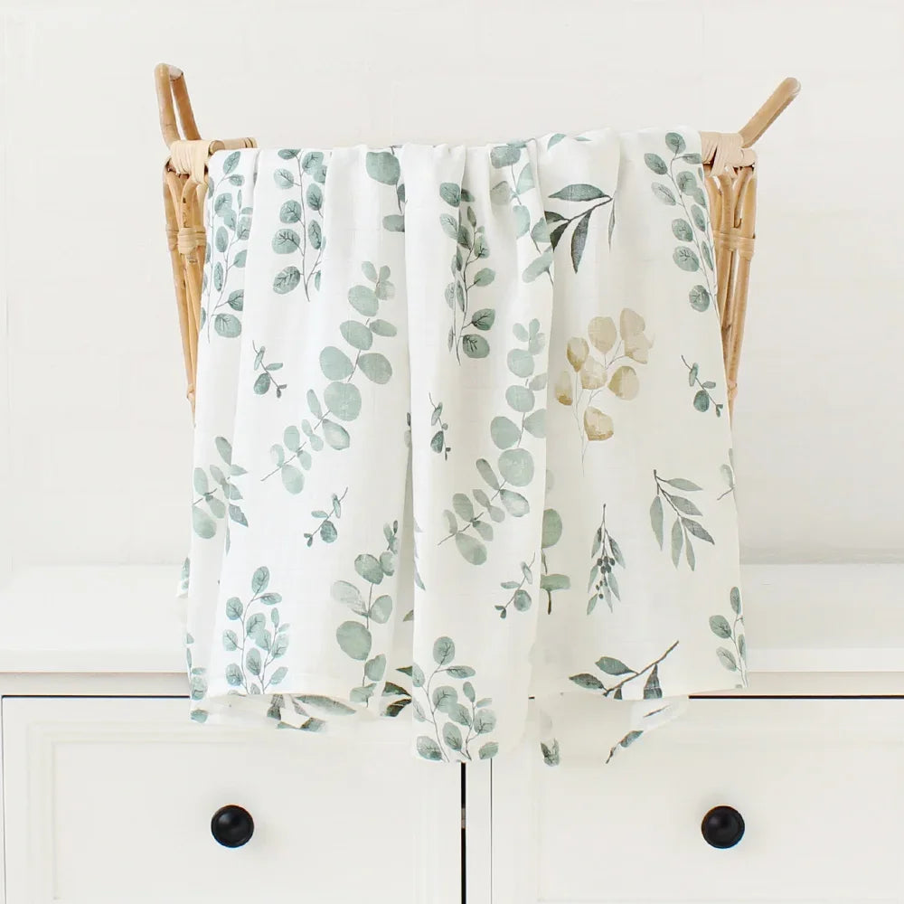 The LillyGreen CozyFold™ Bamcot Wrap – Soft, Lightweight Blanket for Pets