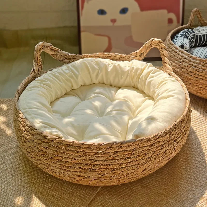 The LillyGreen Woven Retreat™ – Chic Natural Bed for Cozy Pets in Urban Spaces