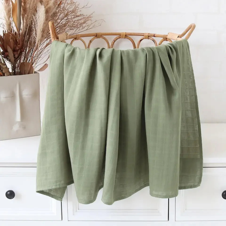 The LillyGreen CozyFold™ Bamcot Wrap – Soft, Lightweight Blanket for Pets
