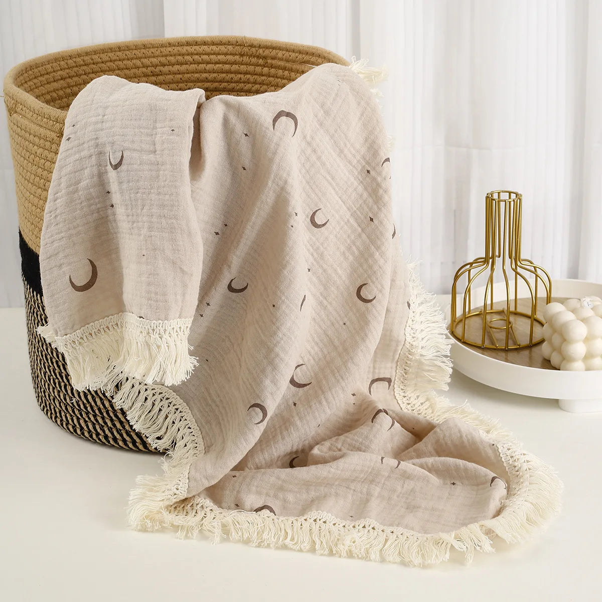 The LillyGreen CozyFold™ Muslin Throw – Lightweight Fringe Blanket for Pets