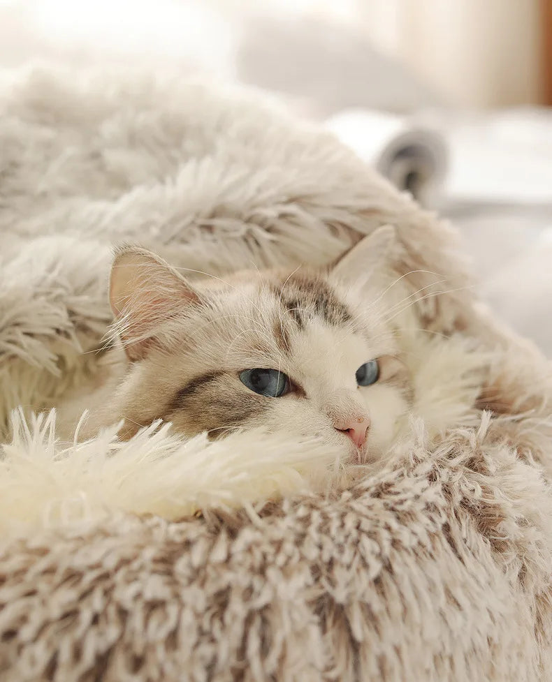 The LillyGreen Hideaway™ Covered Nest – Plush Faux Fur Retreat for Small Pets